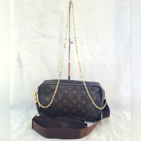 Authentic Louis Vuitton Toiletry - Picture 4 of 12